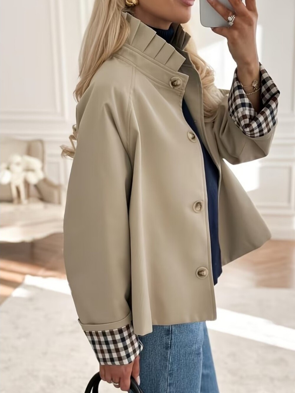 Women's Cropped Trench Coat with Plaid Lining That Conceals Textured Details, Ma